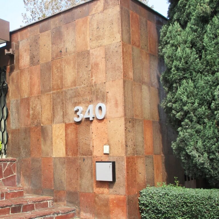 Numeros 3D y Buzón Instalados